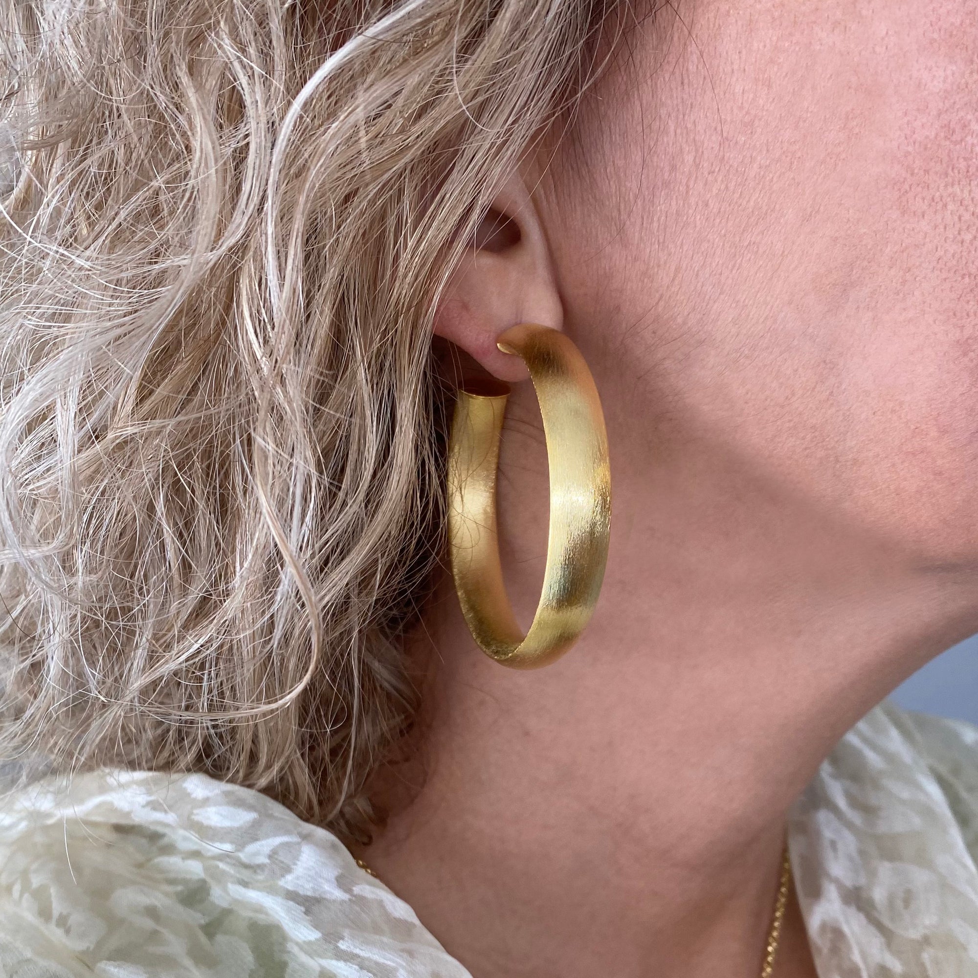 Shira Earrings Hoops