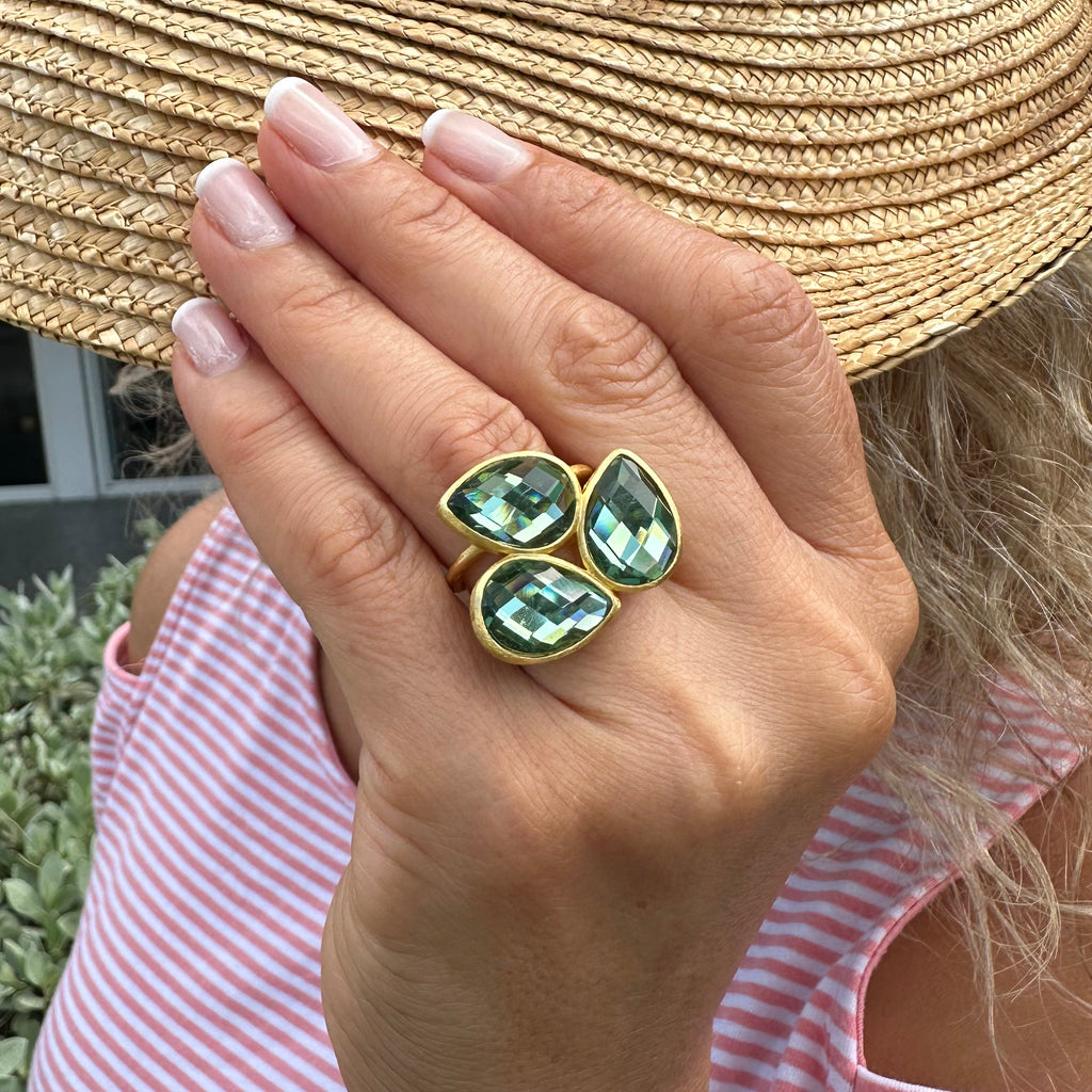 Eliana Ring